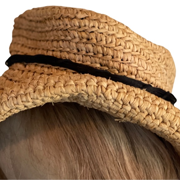 Kaminski! Y2K real deal! It’s crushable and easy to pack! I paid $250! - Picture 4 of 12